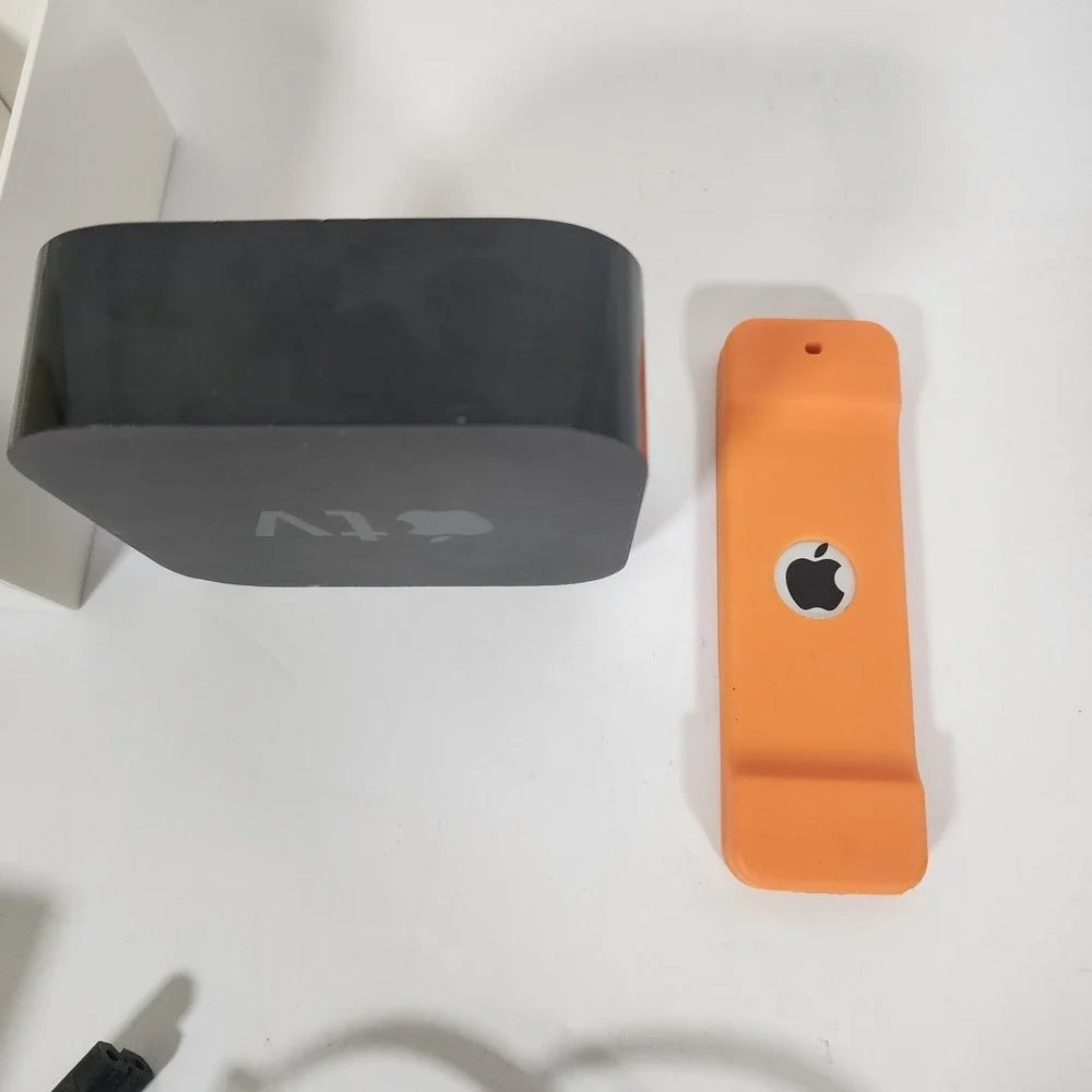 Apple TV HD 32GB A1625 MR912LL/A w/Siri Remote Box HDMI Cable Tested Works